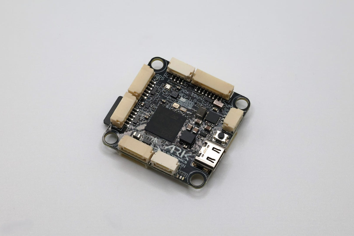בקר טיסה ARK Electronics ARK FPV - מבט מלמעלה עם המחברים